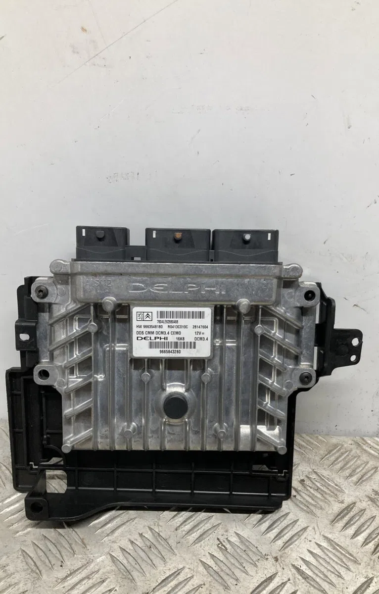 Calculateur moteur CITROEN C5 2 BREAK occasion — photo 3