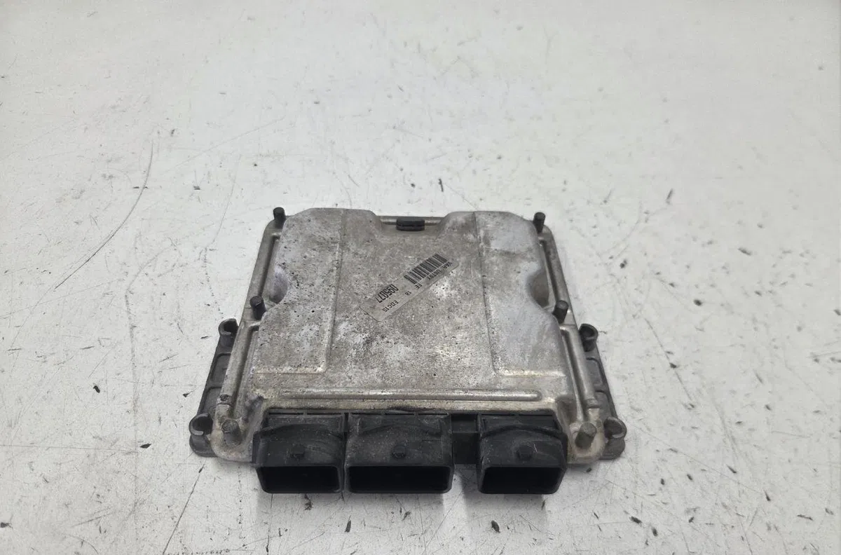 Calculateur moteur CITROEN JUMPY 1 PHASE 2 occasion — photo 3