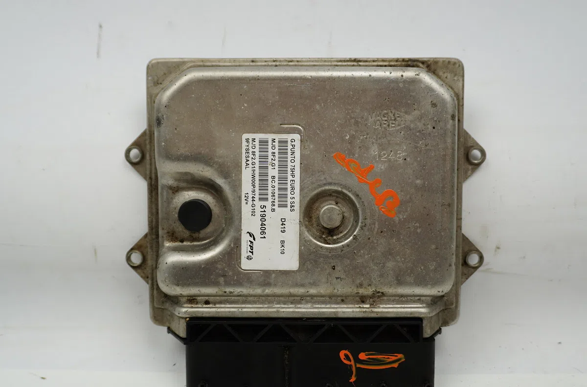 Calculateur moteur Fiat PUNTO EVO (199_) 1.3 d multijet (199axc1a, 199bxc1a, 199axt1a, 199bxt1a) (2009-2012) 3 portes occasion — photo 2