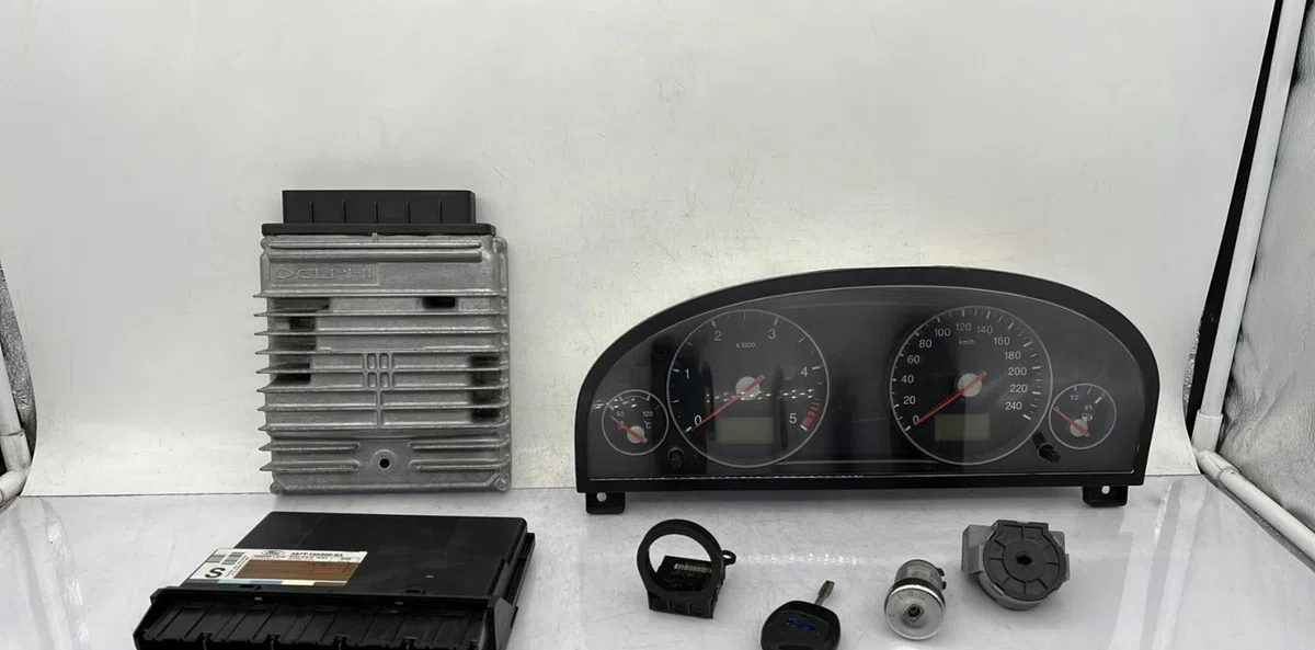 Calculateur moteur FORD MONDEO 2 occasion — photo 2