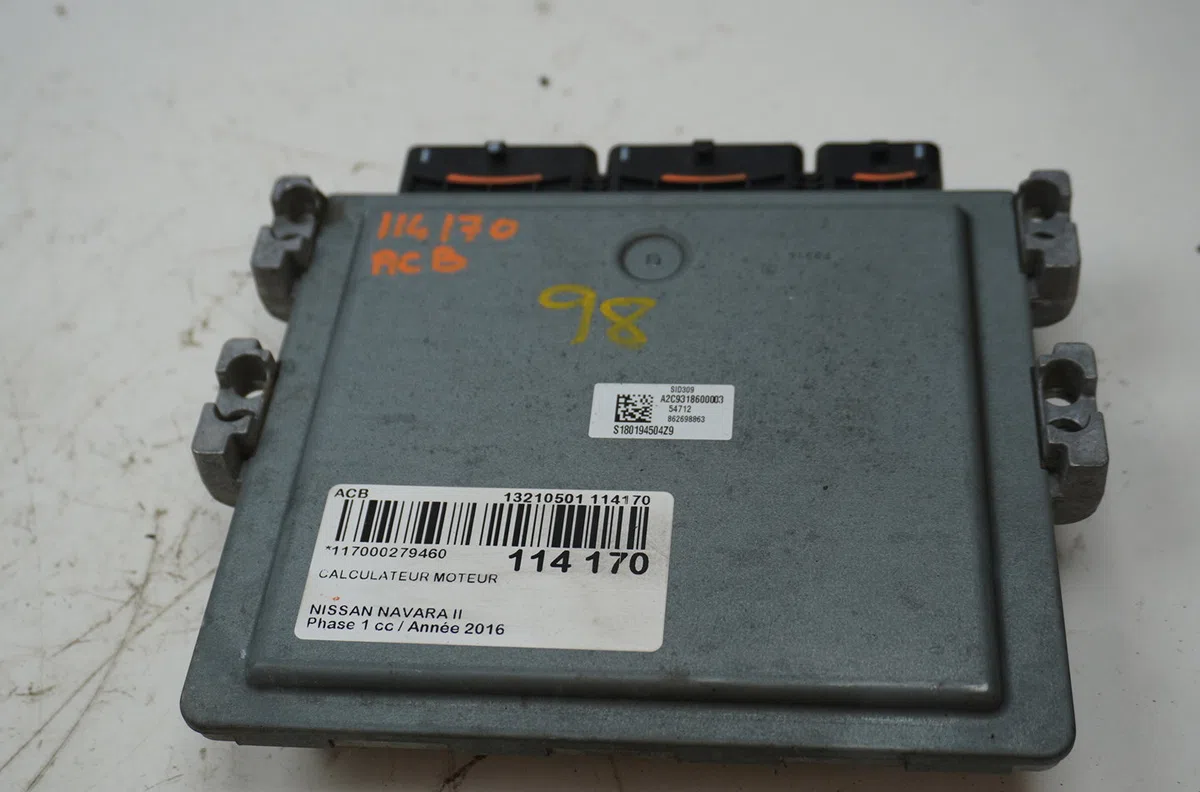Calculateur moteur Nissan NP300 NAVARA Pick-up (D23, D23T) 2.3 dci 4x4 (d231) (2015) occasion — photo 2