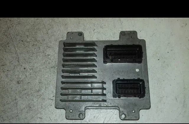 Calculateur moteur Opel CORSA D (S07) 1.0 (l08, l68) (2009-2014) 3 portes occasion — photo 2