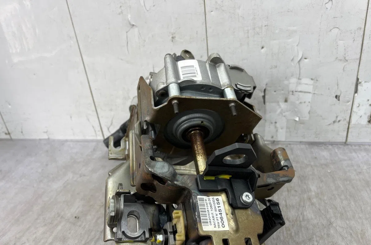 Calculateur moteur RENAULT CLIO 3 PHASE 1 occasion — photo 3