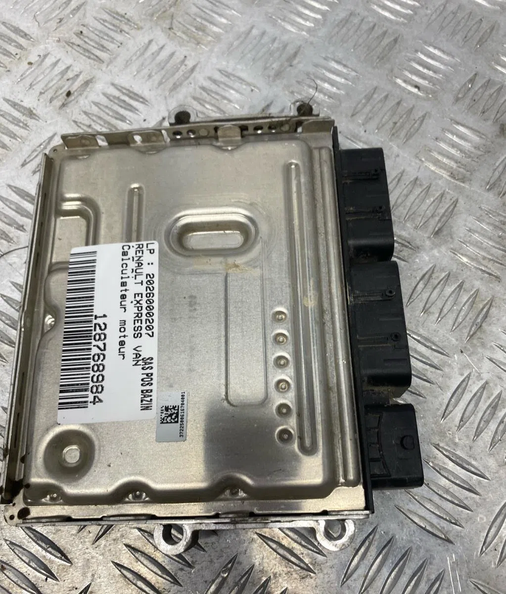 Calculateur moteur RENAULT EXPRESS VAN occasion — photo 4