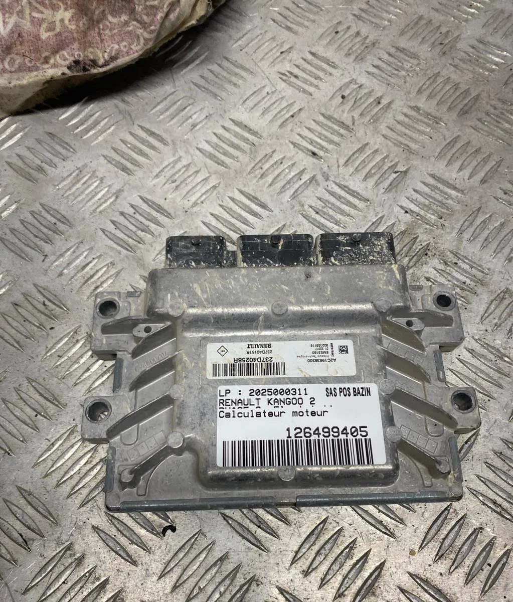 Calculateur moteur RENAULT KANGOO 2 PHASE 2 occasion — photo 2