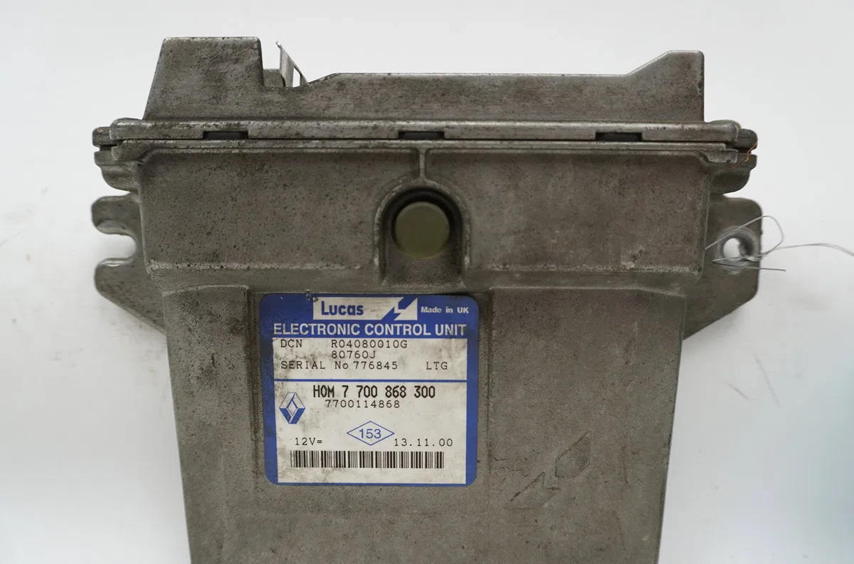Calculateur moteur Renault KANGOO Express (FC0-1_) D 55 1.9 (fc0d) (1997) occasion — photo 2
