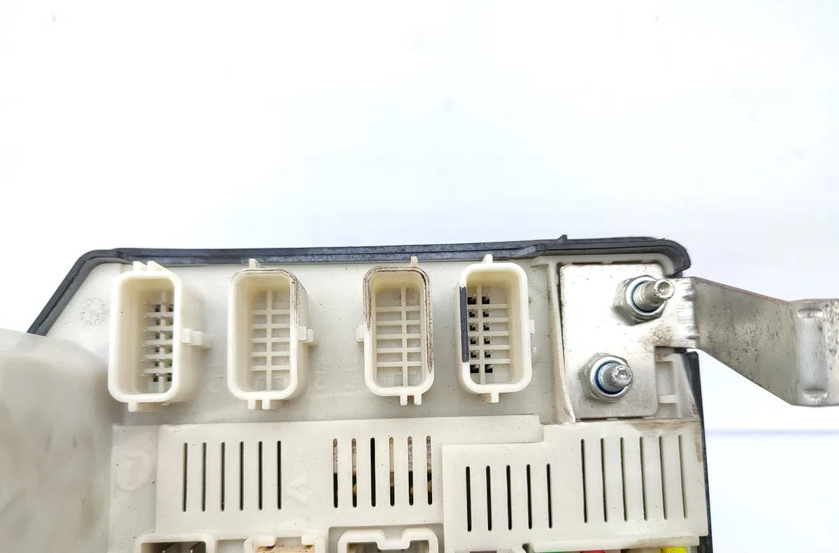 Calculateur moteur RENAULT SCENIC 2 PHASE 2 occasion — photo 3