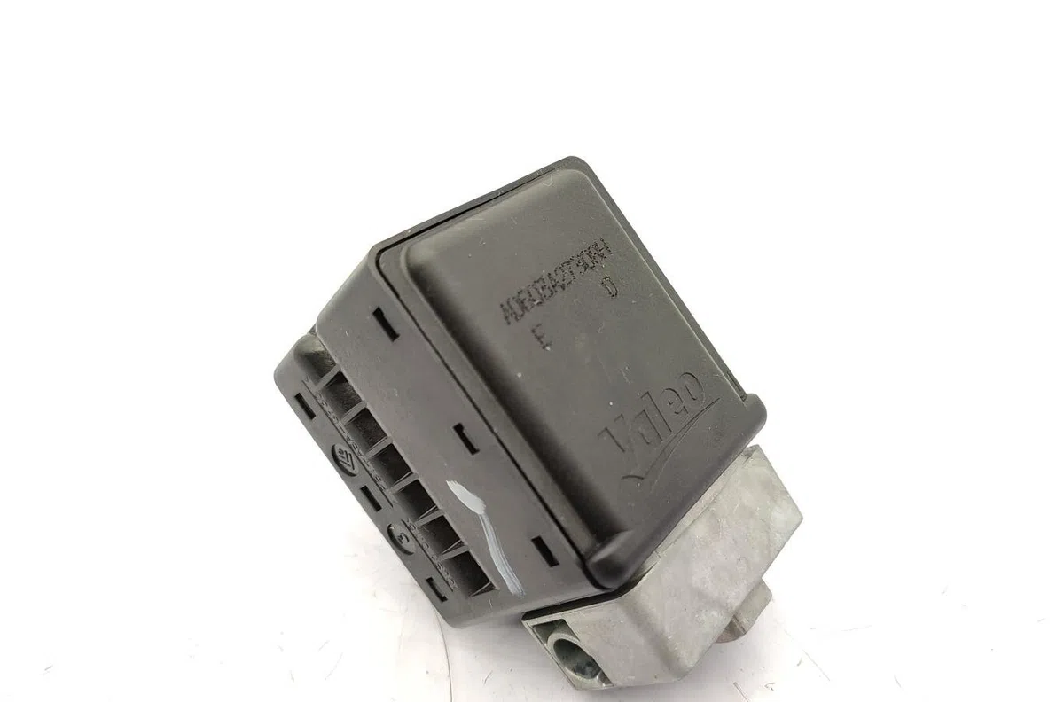 Calculateur moteur RENAULT SCENIC 2 PHASE 2 occasion — photo 4