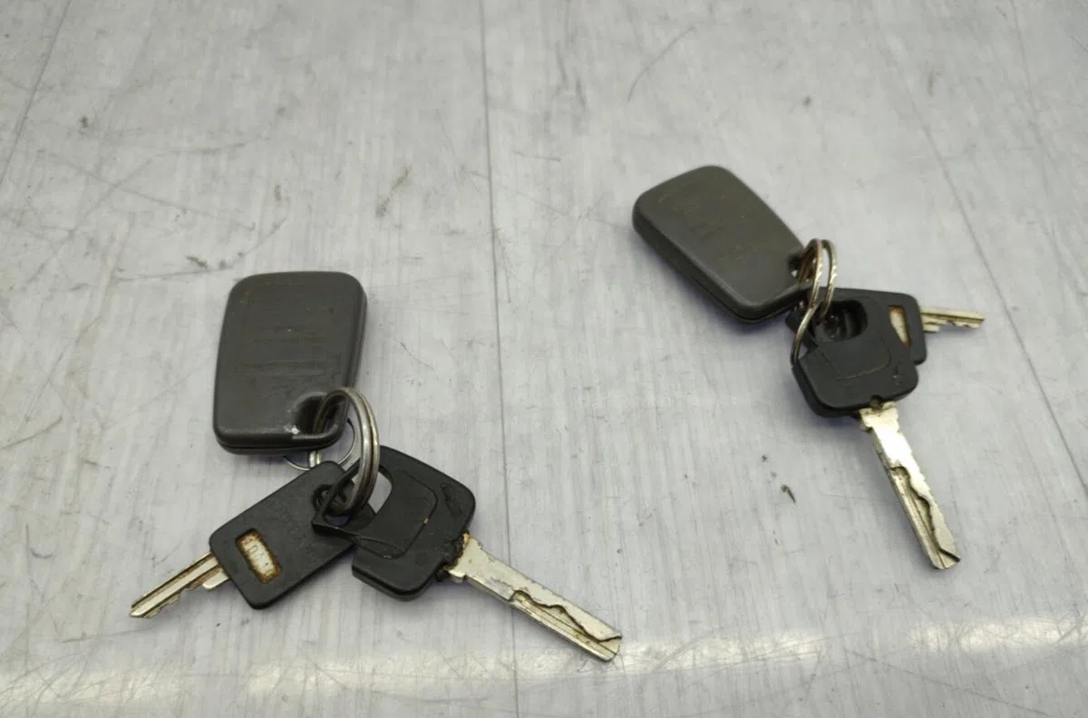 Calculateur moteur VOLVO V 40 1 PHASE 2 BREAK occasion — photo 2