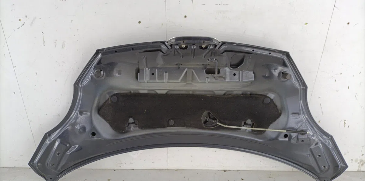 Capot PEUGEOT 107 PHASE 1 occasion — photo 2