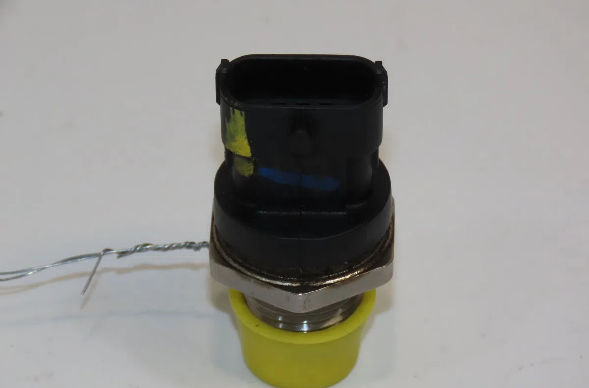 Capteur pression rampe  Nissan QASHQAI - QASHQAI 2 I (J10, NJ10, JJ10E) 1.6 dci (2011-2013) 5 portes occasion