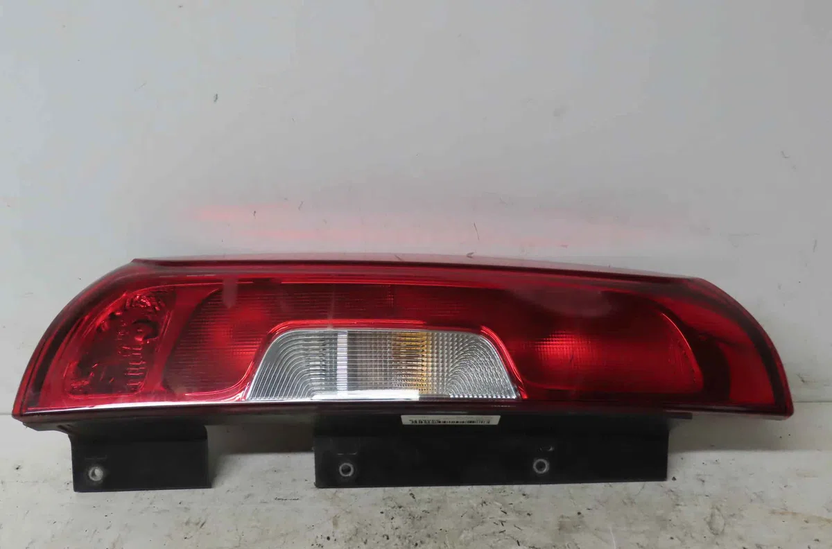 Catadioptre arg FIAT DOBLO II occasion — photo 2