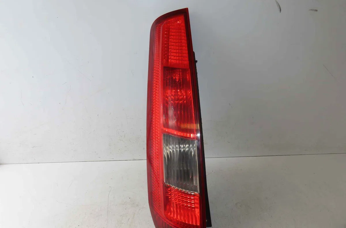 Catadioptre arg FORD FIESTA V occasion — photo 4