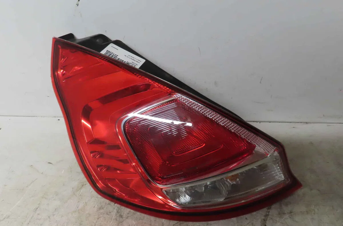 Catadioptre arg FORD FIESTA VI occasion — photo 4