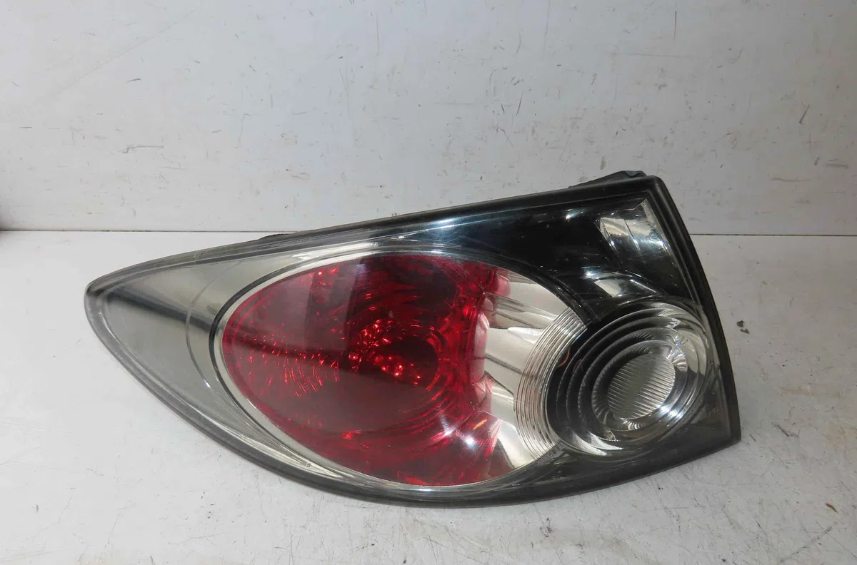 Catadioptre arg MAZDA 6 I occasion — photo 2