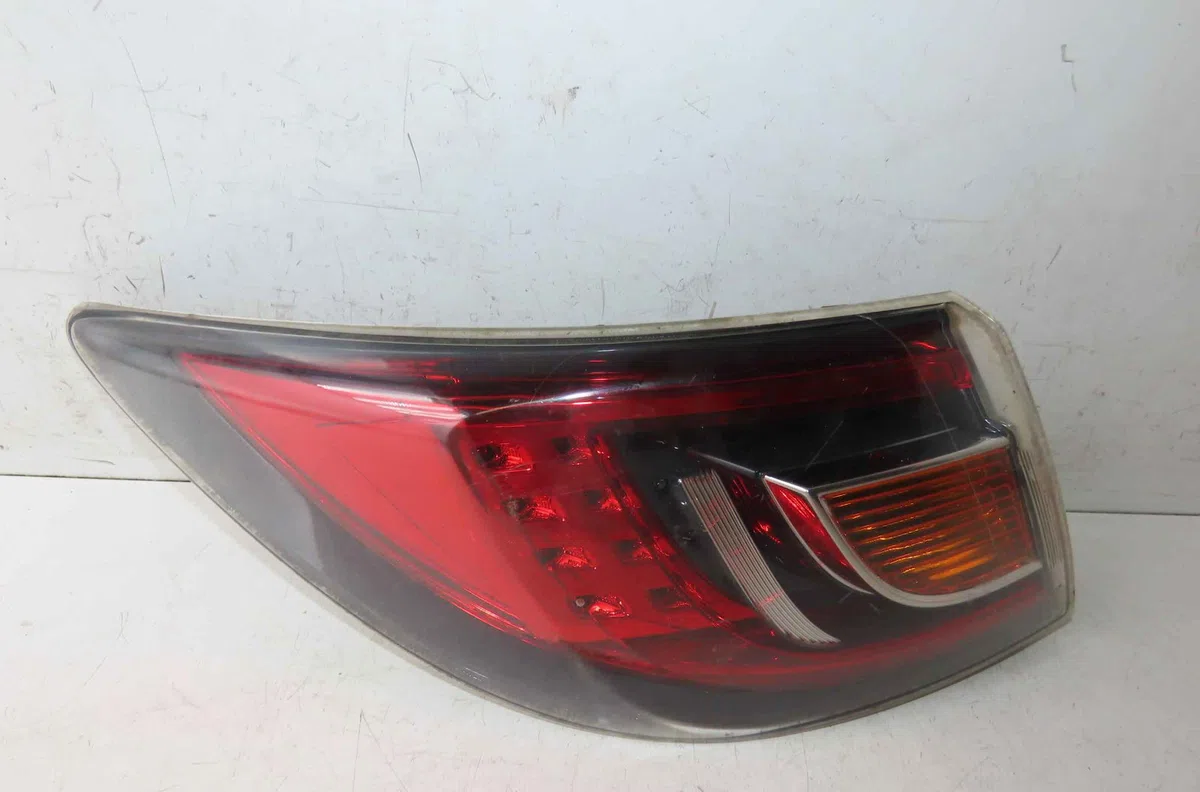 Catadioptre arg MAZDA 6 II occasion — photo 2