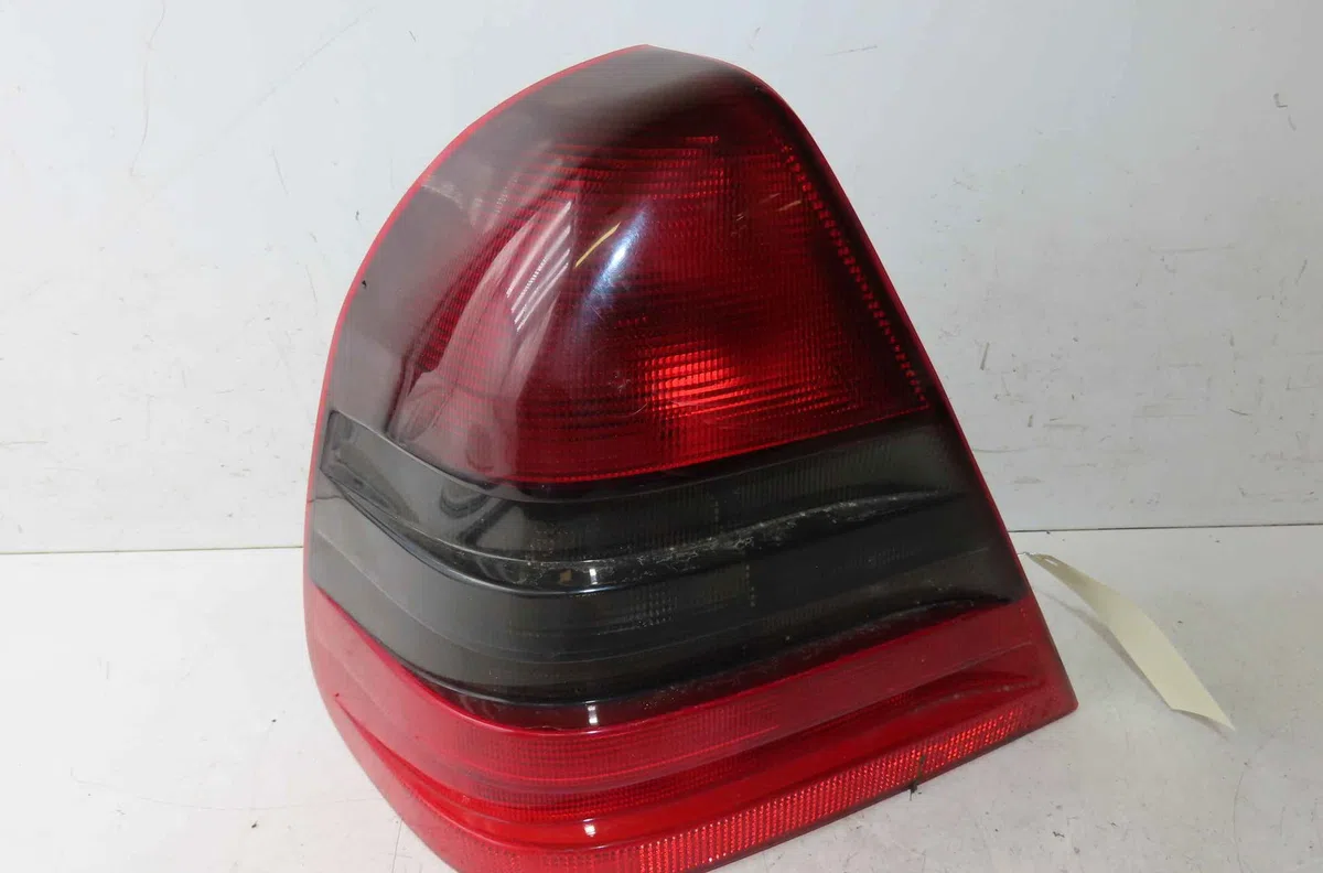 Catadioptre arg MERCEDES CLASSE C I occasion — photo 2