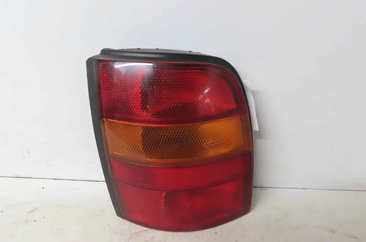 Catadioptre arg NISSAN MICRA II occasion — photo 2