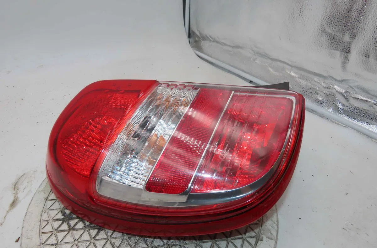 Catadioptre arg NISSAN MICRA IV occasion — photo 3