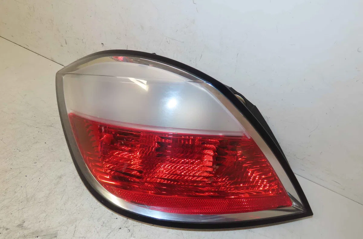 Catadioptre arg OPEL ASTRA III occasion — photo 2