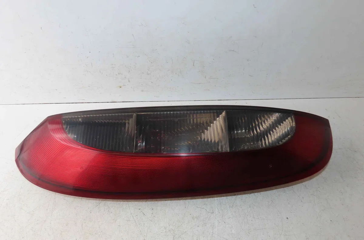 Catadioptre arg OPEL CORSA III occasion — photo 4