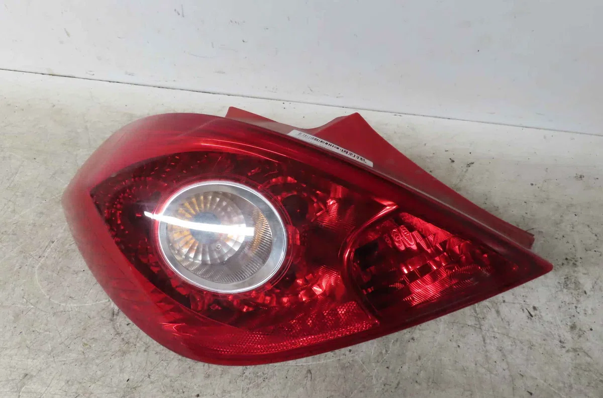 Catadioptre arg OPEL CORSA IV occasion — photo 4