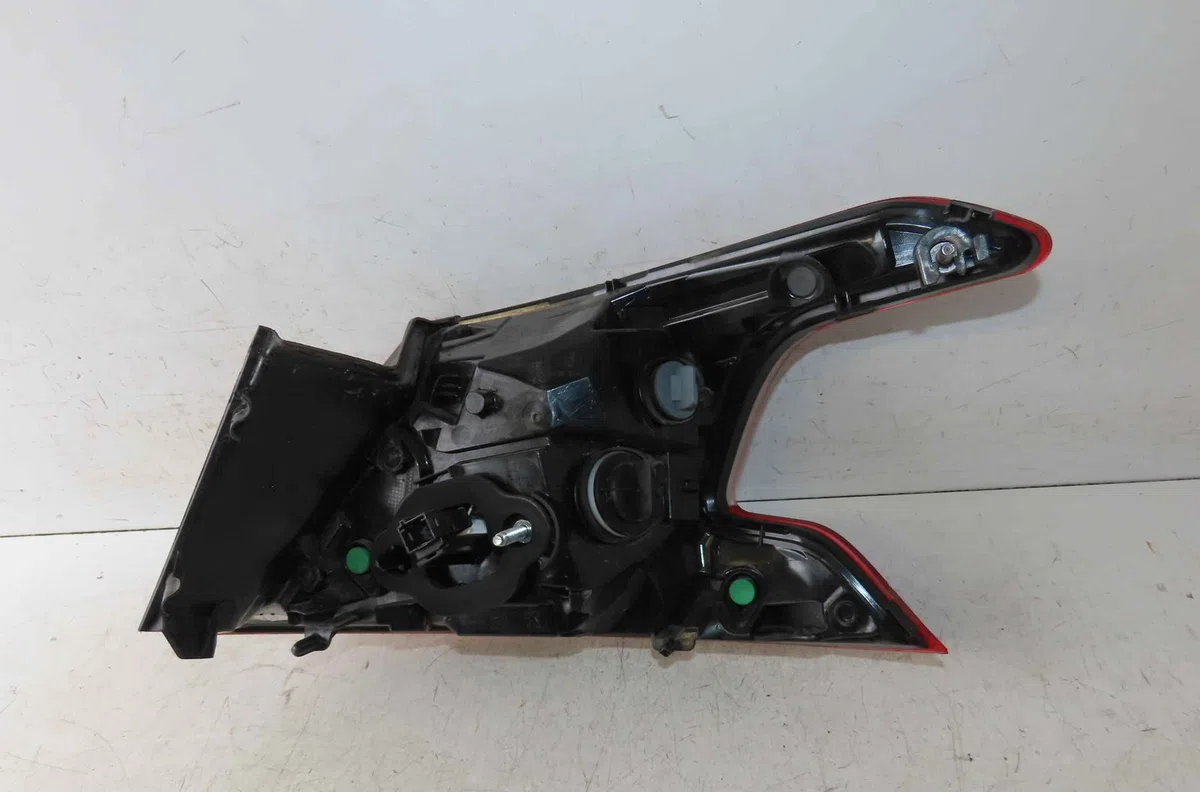Catadioptre arg PEUGEOT 308 II occasion — photo 2