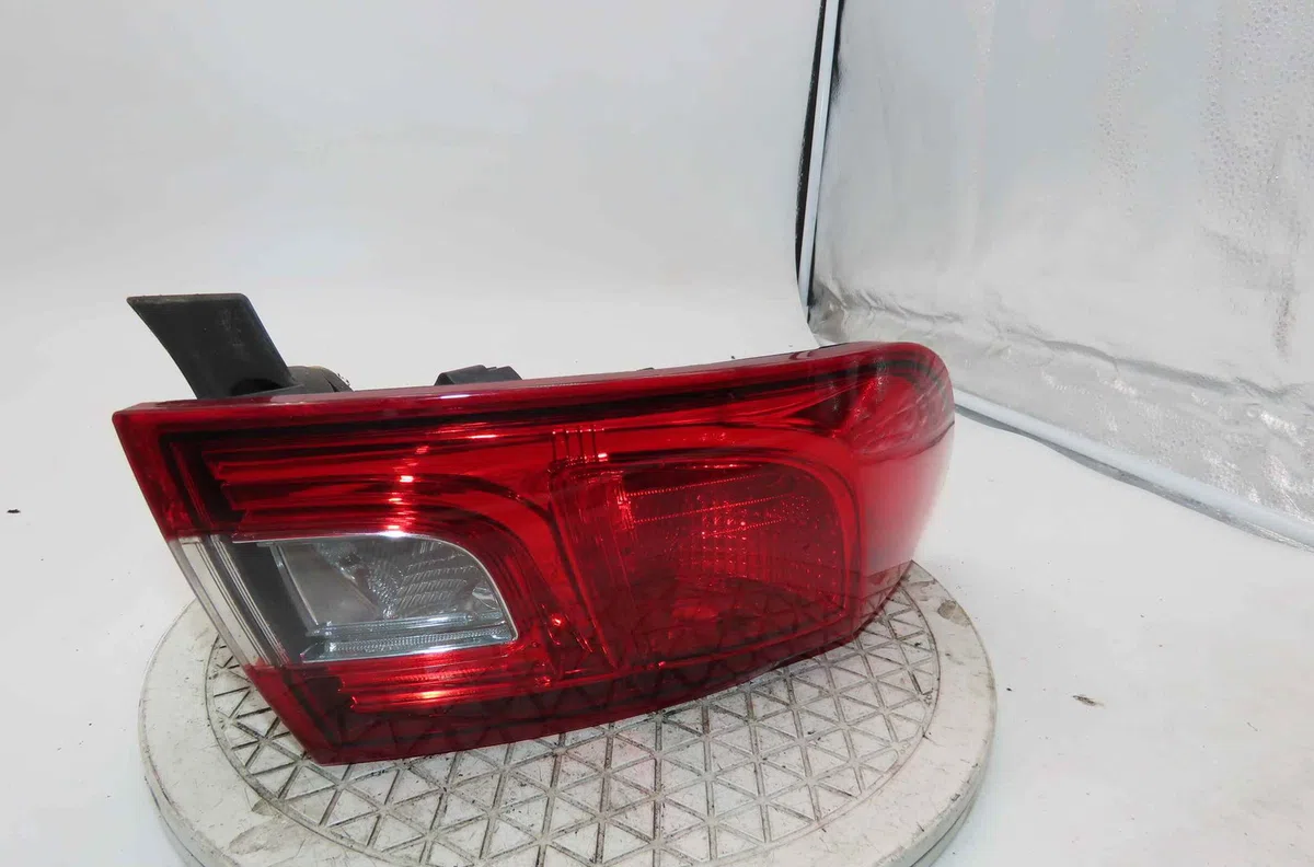 Catadioptre arg RENAULT CLIO IV occasion — photo 4