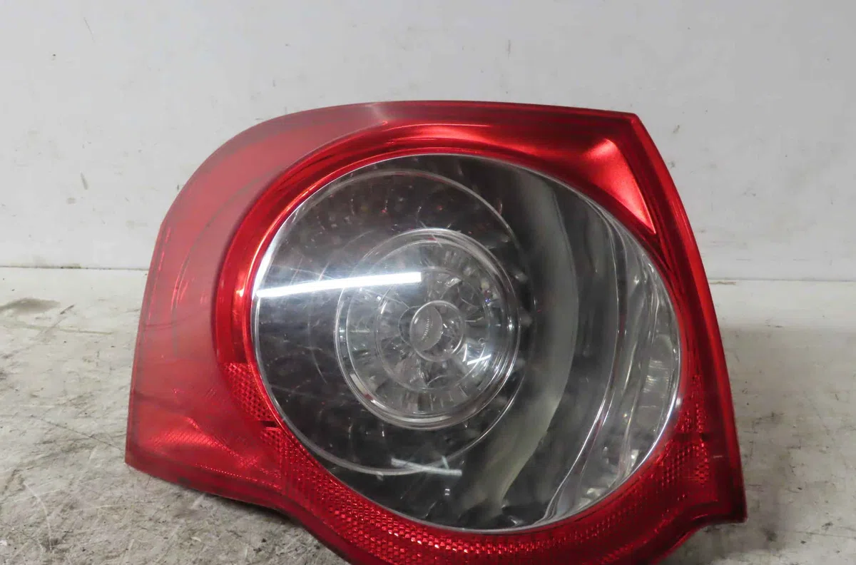 Catadioptre arg VOLKSWAGEN PASSAT V occasion — photo 2