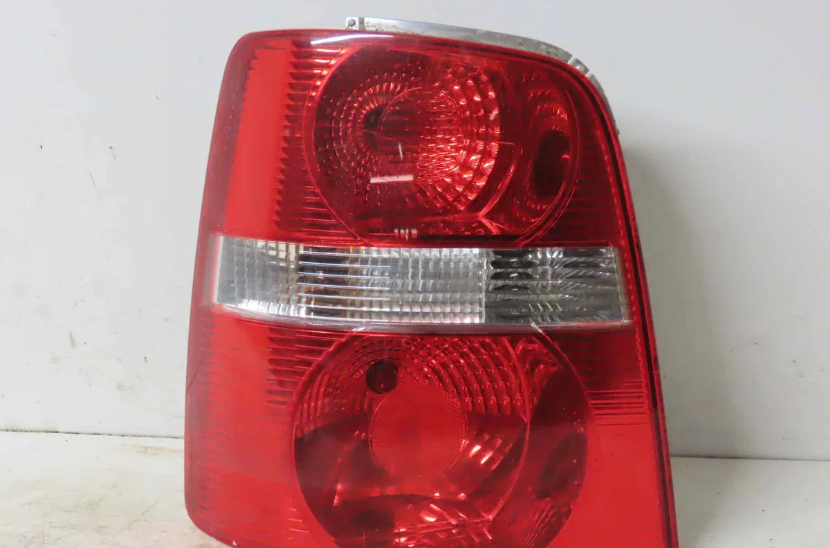 Catadioptre arg VOLKSWAGEN TOURAN I occasion — photo 4