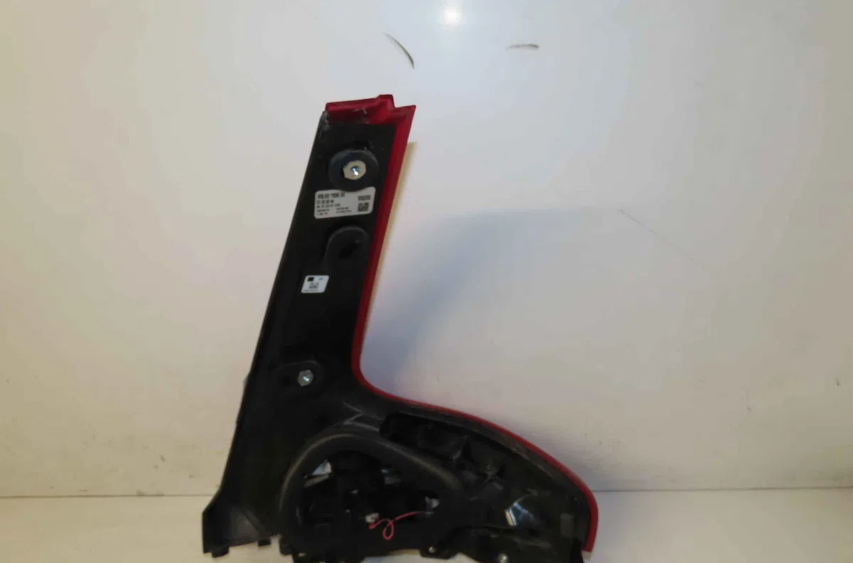 Catadioptre arg VOLVO V40 II occasion — photo 2
