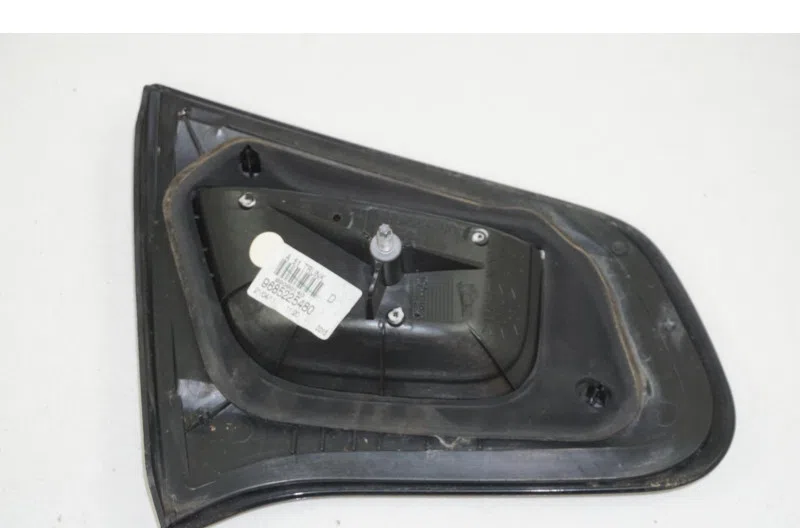 Catadioptre arriere droit pour CITROEN C3 2 PHASE 1 — photo 2