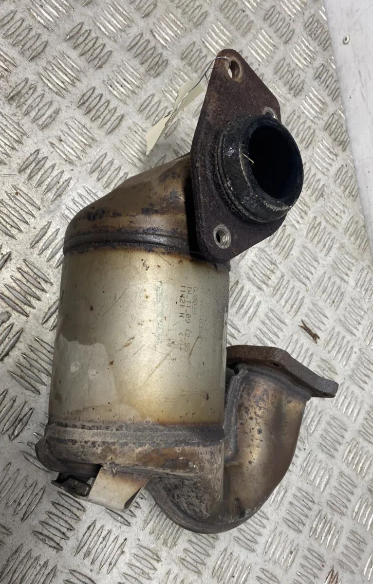 Catalyseur RENAULT CLIO 3 PHASE 2 occasion — photo 3