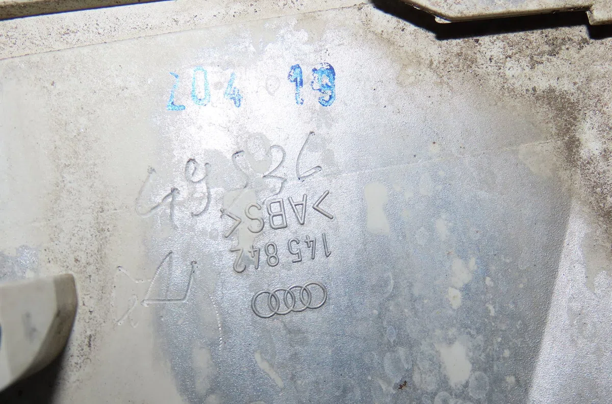Clignotant droit Audi A6 C4 (4A2) 2.0 (1994-1997) occasion — photo 4