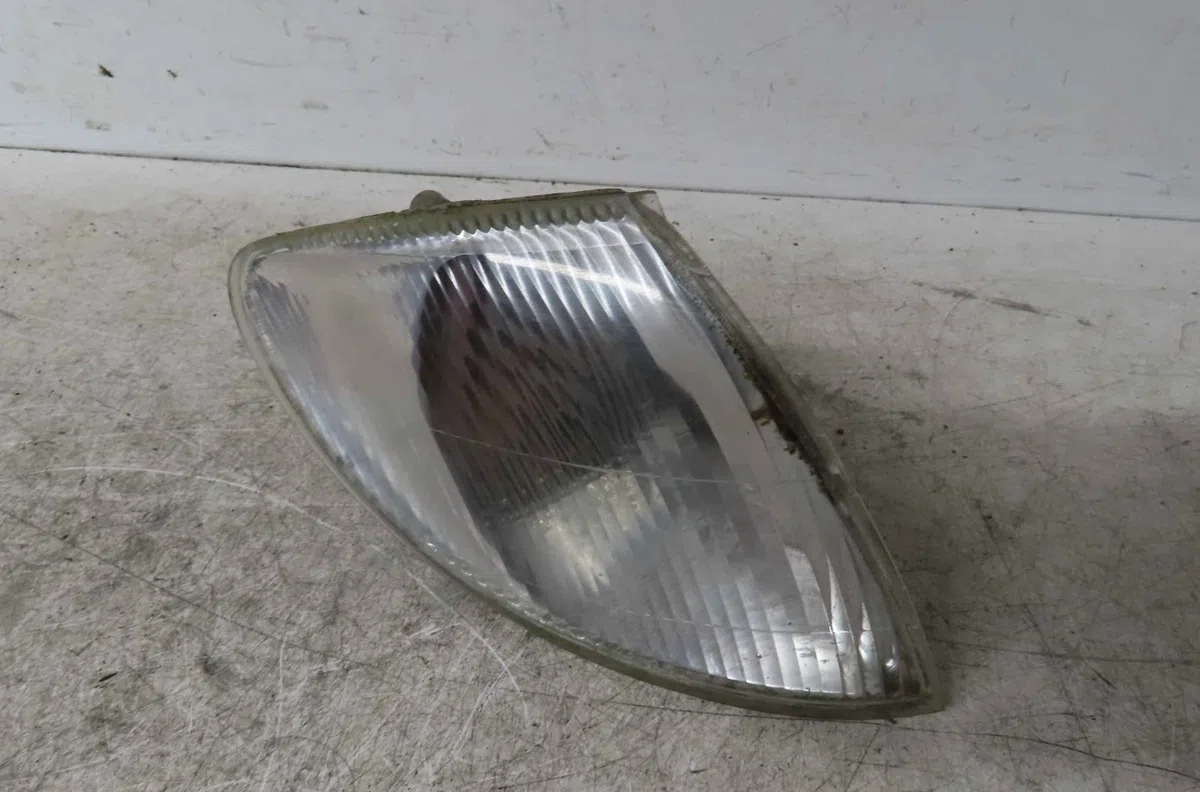 Clignotant droit RENAULT SCENIC  I occasion