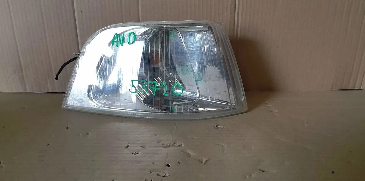 Clignotant droit Volvo S40 I (644) 1.9 di (1999-2000) occasion