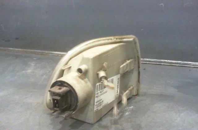 Clignotant gauche FIAT PALIO Phase 1 03-1998--12-2002 occasion — photo 2