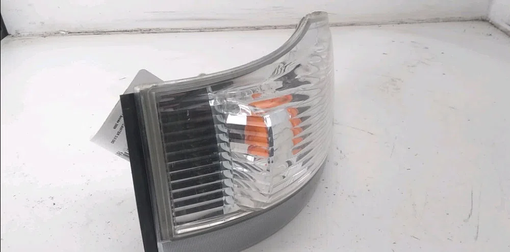 Clignotant gauche MITSUBISHI CANTER occasion — photo 2