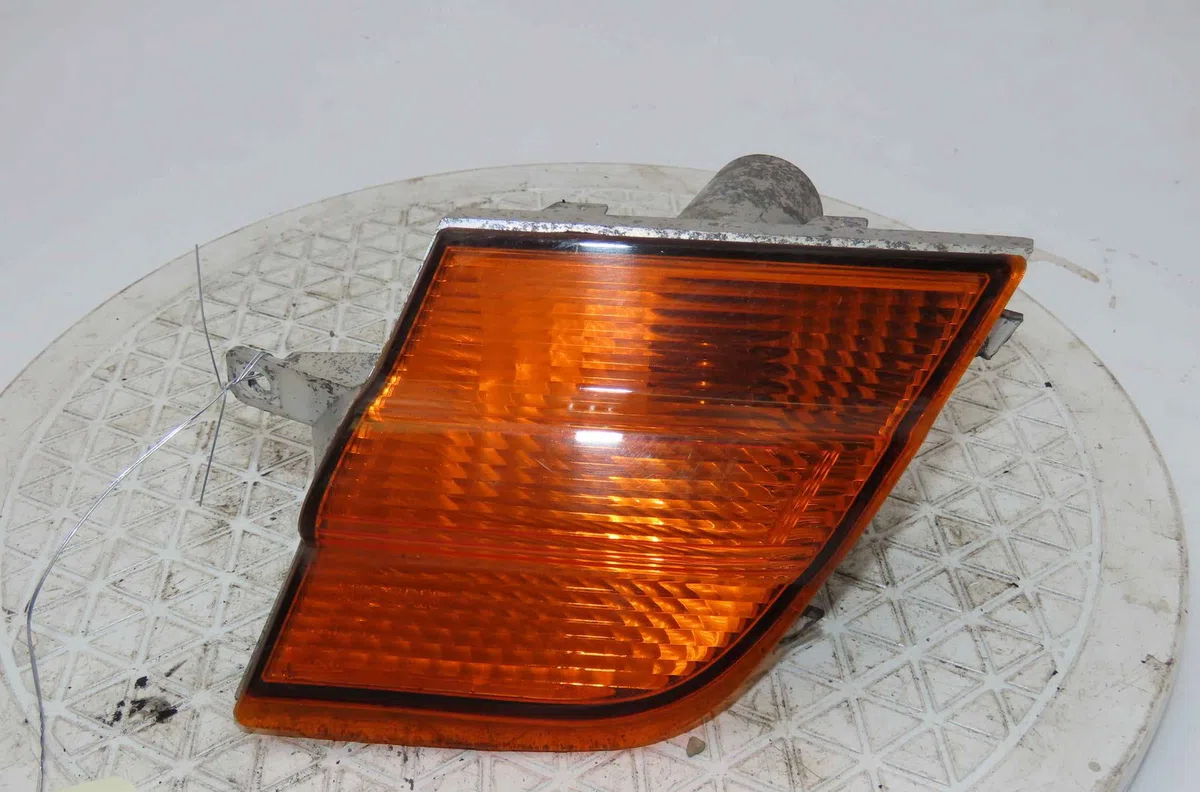 Clignotant gauche NISSAN MICRA III occasion — photo 4