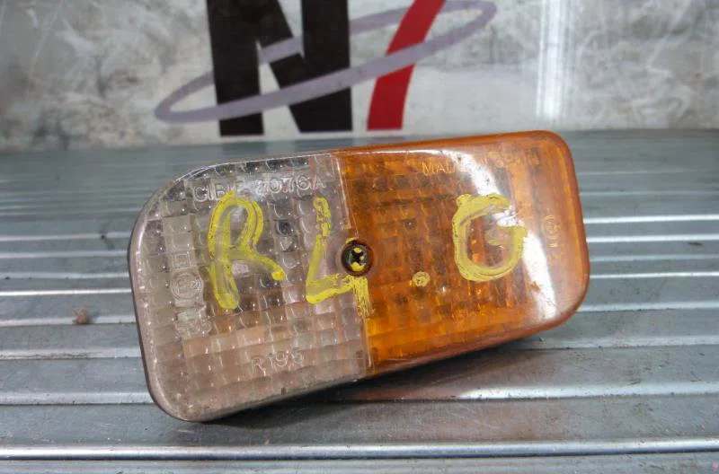 Clignotant gauche RENAULT R4 occasion — photo 2