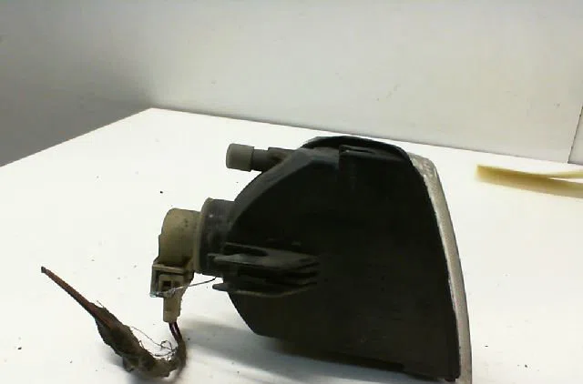 Clignotant gauche SEAT IBIZA II Phase 1 05-1993--04-1996 occasion — photo 2