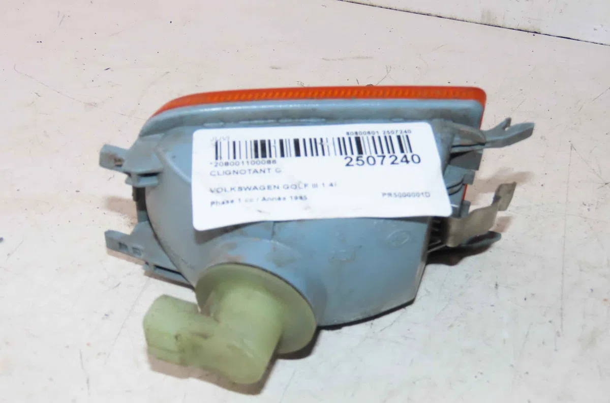 Clignotant gauche VOLKSWAGEN GOLF III occasion — photo 3