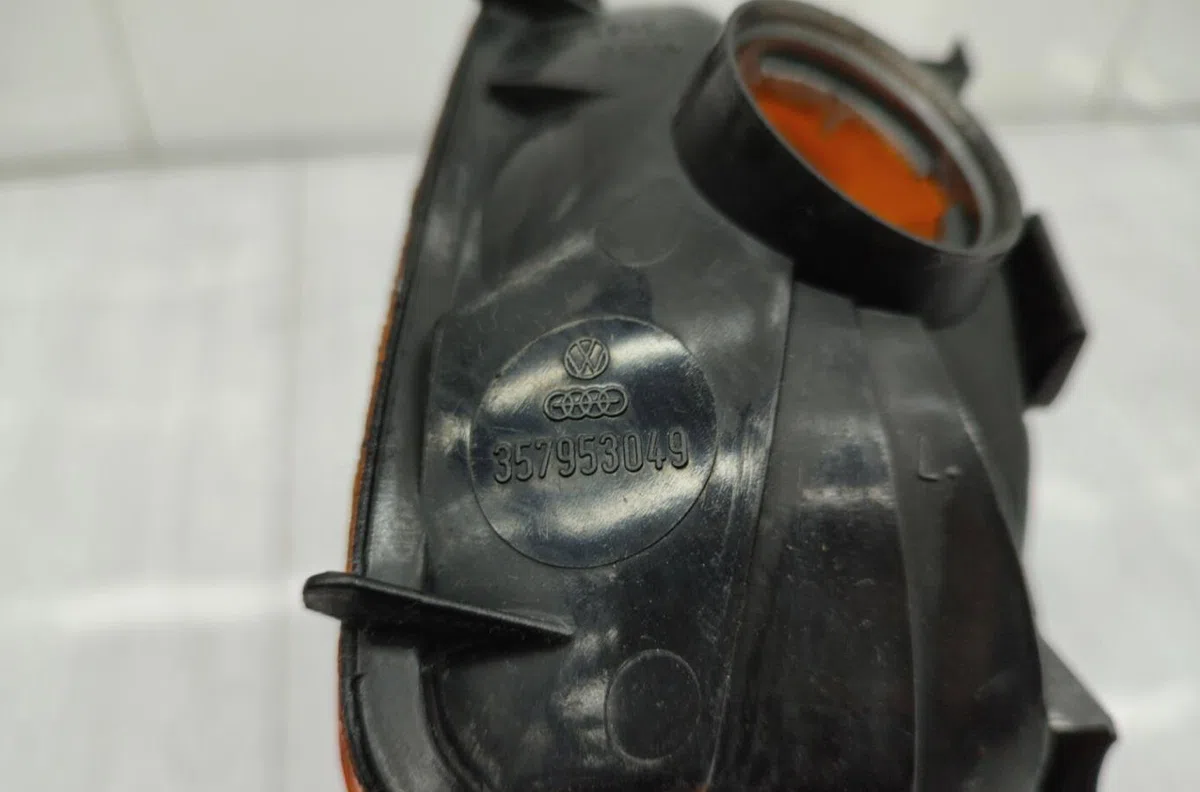 Clignotant gauche VOLKSWAGEN PASSAT 3 PHASE 1 BREAK occasion — photo 2