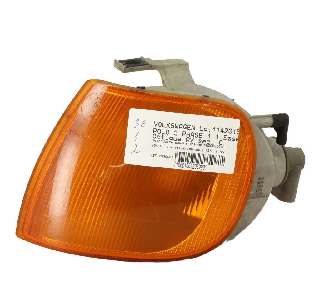 Clignotant gauche Volkswagen POLO III (6N1) 50 1.0 (1996-1999) occasion — photo 2