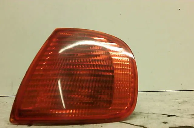 Clignotant gauche VOLKSWAGEN POLO occasion — photo 2