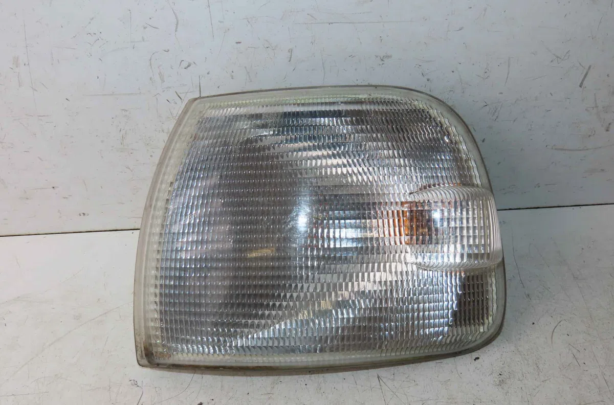 Clignotant gauche VOLKSWAGEN TRANSPORTER IV occasion — photo 2