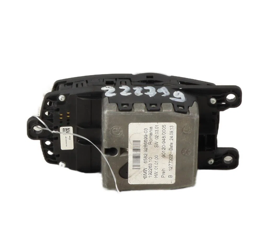 Commande autoradio Bmw 1 (F21) 114 d (2012) occasion — photo 2