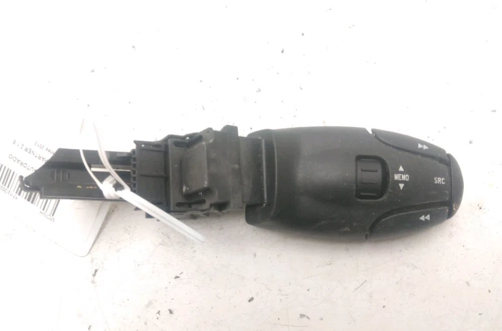 Commande autoradio Peugeot PARTNER Camionnette-Monospace 1.6 hdi - bluehdi 75 (2011) occasion — photo 2