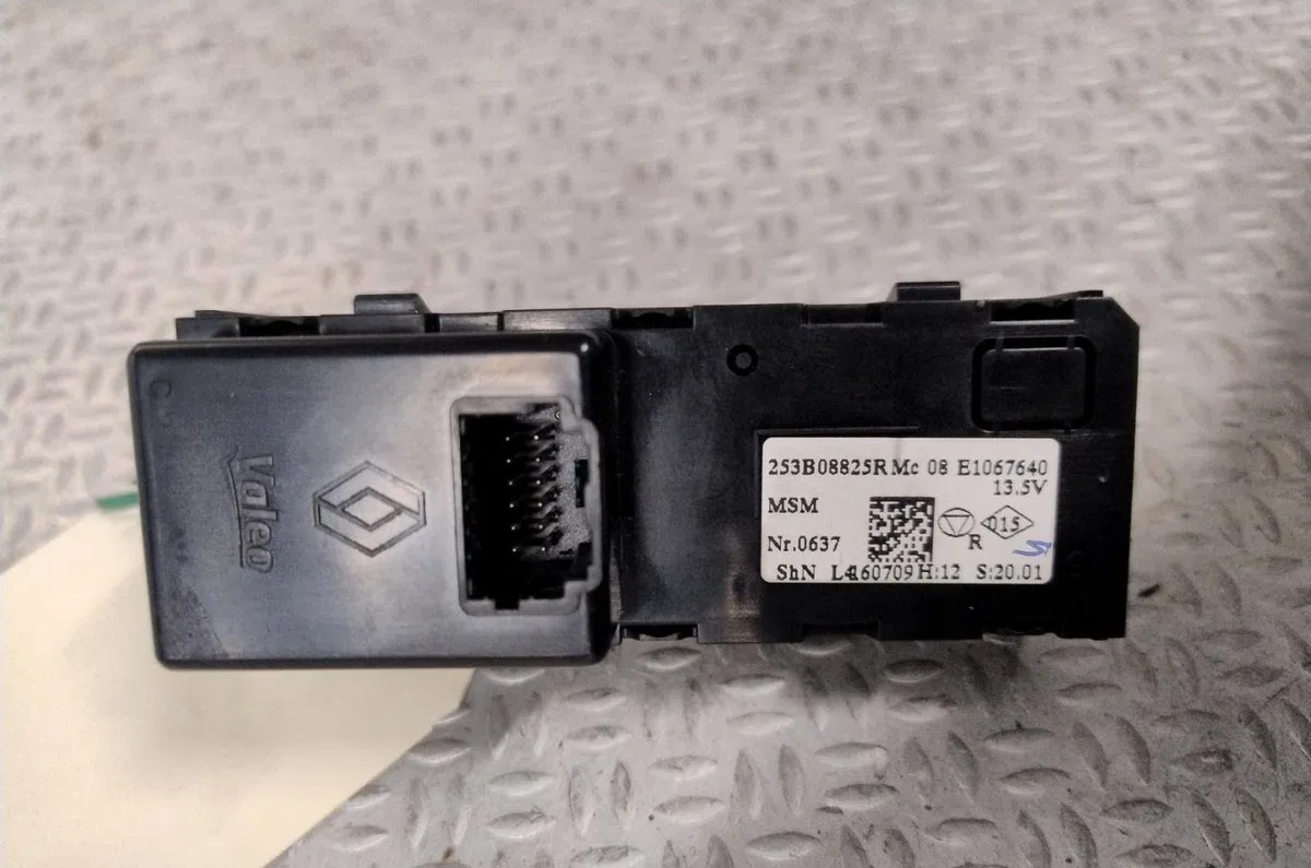 Commande autoradio RENAULT ZOE 1  ZOE 1 occasion — photo 2