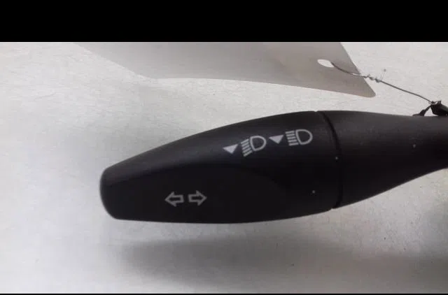 Commande clignotant Ford TRANSIT CONNECT (P65_, P70_, P80_) 1.8 di (2002-2013) occasion — photo 2